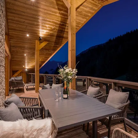 Luxury Penthouse - Panoramic Views, Indoor Fireplace, Extraordinary Terrace Apartment *