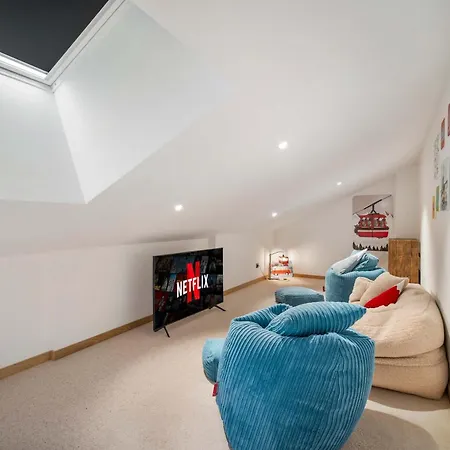 Luxury Penthouse - Panoramic Views, Indoor Fireplace, Extraordinary Terrace *