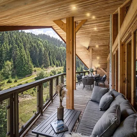 Luxury Penthouse - Panoramic Views, Indoor Fireplace, Extraordinary Terrace Apartment *