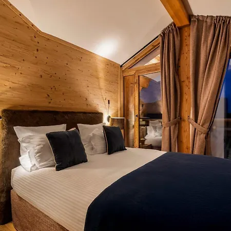 Luxury Penthouse - Panoramic Views, Indoor Fireplace, Extraordinary Terrace Apartment Courchevel