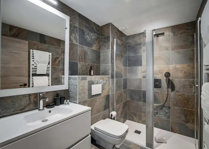 Luxury Penthouse - Panoramic Views, Indoor Fireplace, Extraordinary Terrace Διαμέρισμα